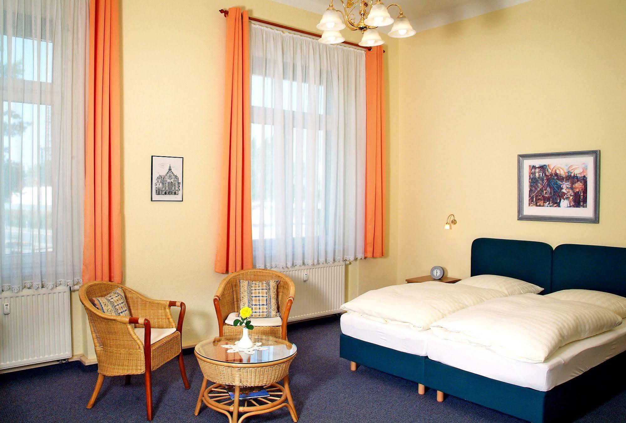 Apartmenthaus Stadt Metz Dresden Exterior foto
